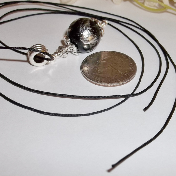 Silver and Black Necklace Adjustable Size NWT 4814 - Picture 5 of 8